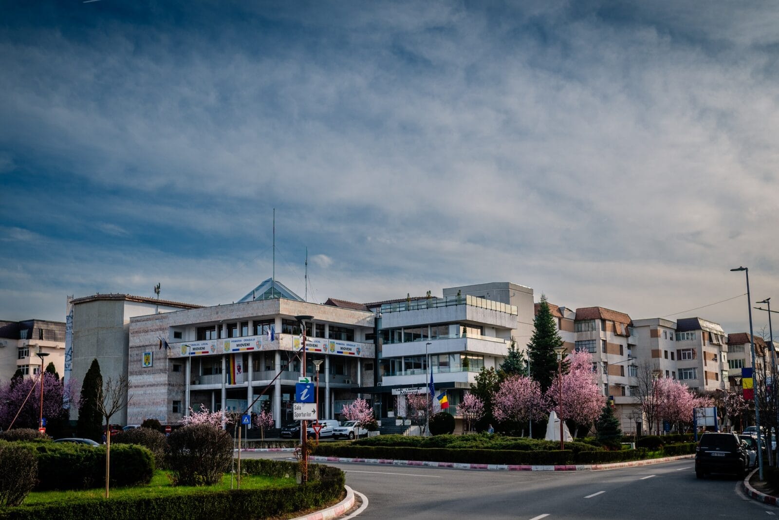 Mioveni 25 caseromania.ro mioveni